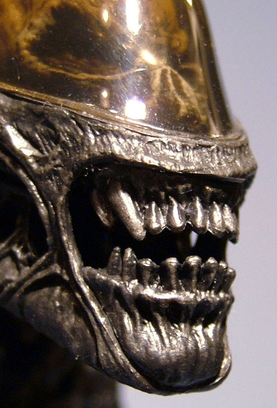 Alien bust by Hot Toys