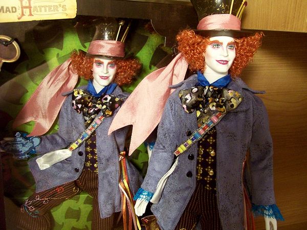 Alice in Wonderland Mad Hatter Barbie doll action figur
