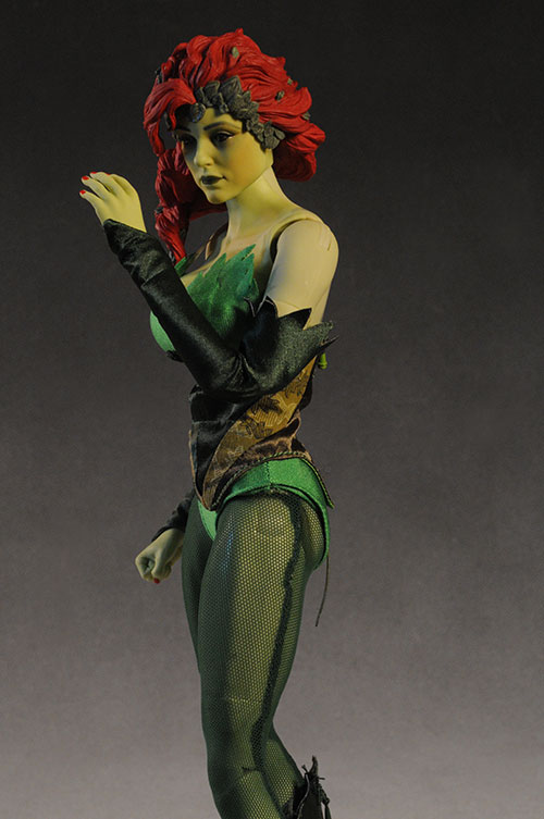 Deluxe Poison Ivy action figyre by DC Direct