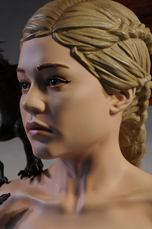 Daenerys mini-bust Game of Thrones by Dark Horse