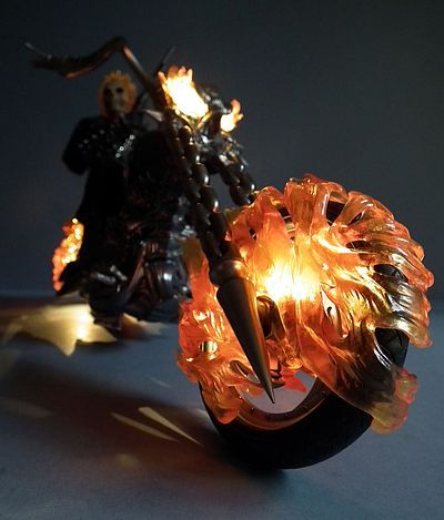 Action Figure Motoqueiro Fantasma One:12 Collective com a Moto Hell Cycle (Ghost  Rider) « Blog de Brinquedo