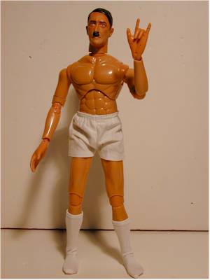 http://www.mwctoys.com/images/review_hitler_8.jpg