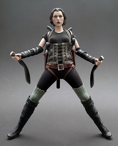 Alice Resident Evil Afterlife action figure by Hot Toys