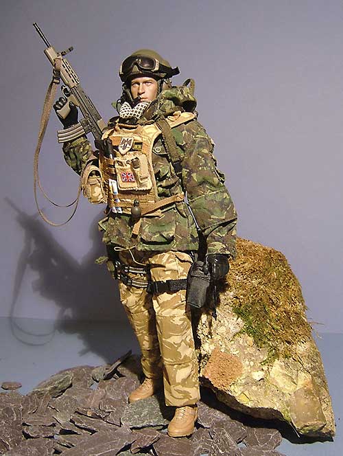 Blues and Reds in Afghanistan action figures from Hot Toys