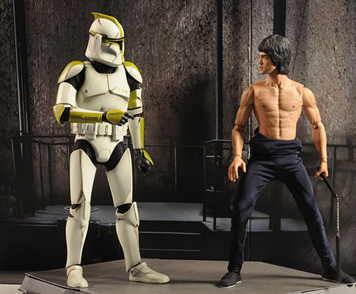 Bruce Lee Enter the Dragon sixth scale action figure by Hot Toys