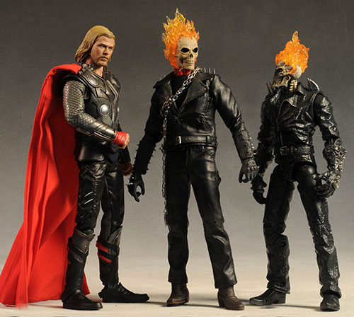 Ghost Rider Johnny Blaze action figure and Hell Cycle motorcycle by hot Toys