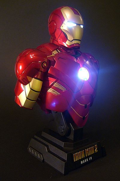 Iron Man 2 mini-bust by Hot Toys