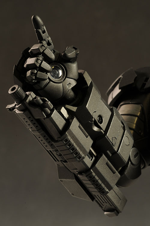 War Machine Iron Man 2 sixth scale action figure by Hot Toys