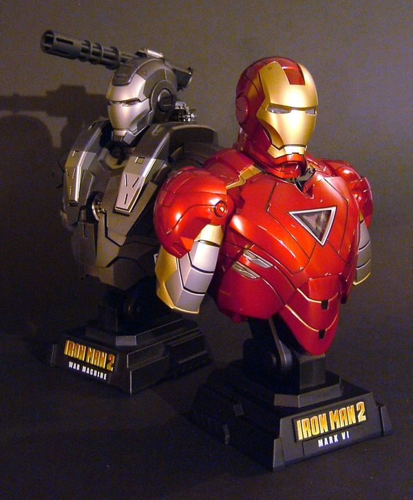 Iron Man 2 Iron Man War Machine busts by Hot Toys