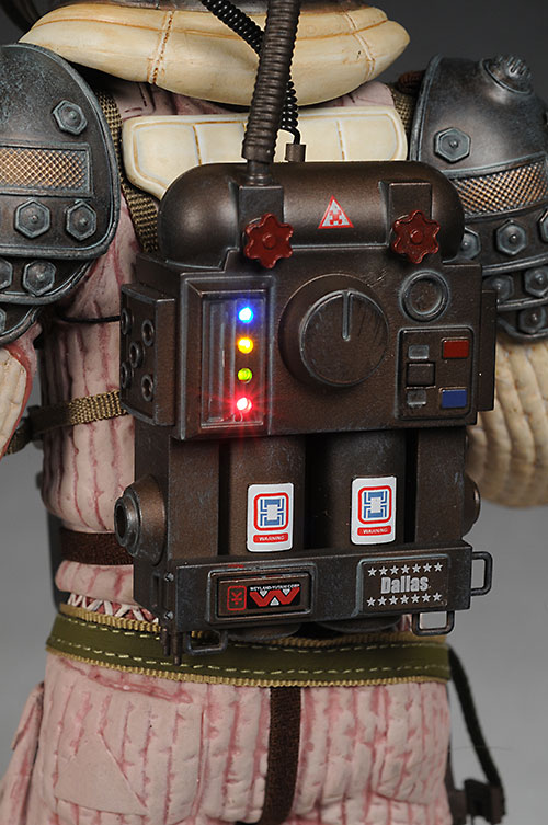 Hot Toys Alien Dallas action figure