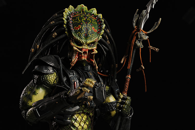 Alien vs Predator Lost Predator action figure by Hot Toys
