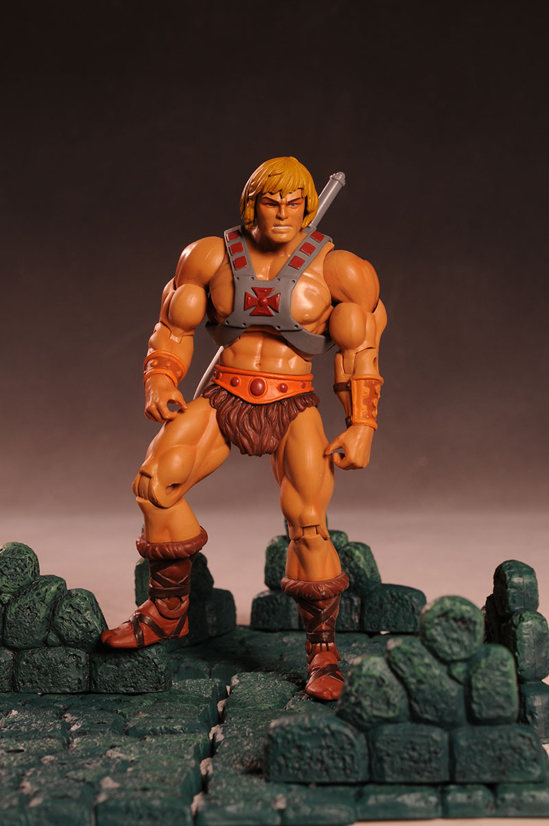 Masters of the Universe Classic display stands by Mattel