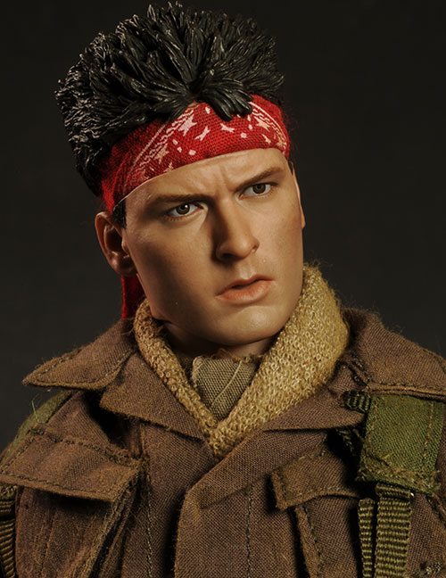 Platoon Chris Taylor Charlie Sheen action figure by Hot Toys