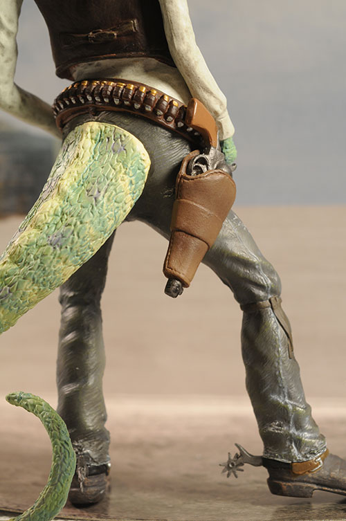 Rango and Priscilla vinyl figures by Hot Toys