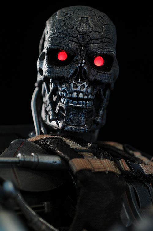 John Connor T-600 Terminator Salvation sixth scale action figure by Hot Toys