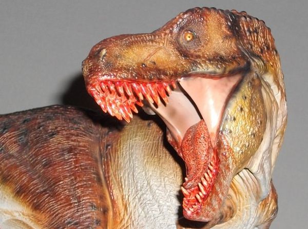 Dinosauria: T-Rex vs Triceratops Diorama statue by Sideshow Collectibles