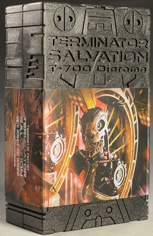 T-700 Terminator Salvation diorama sixth scale by Hot Toys