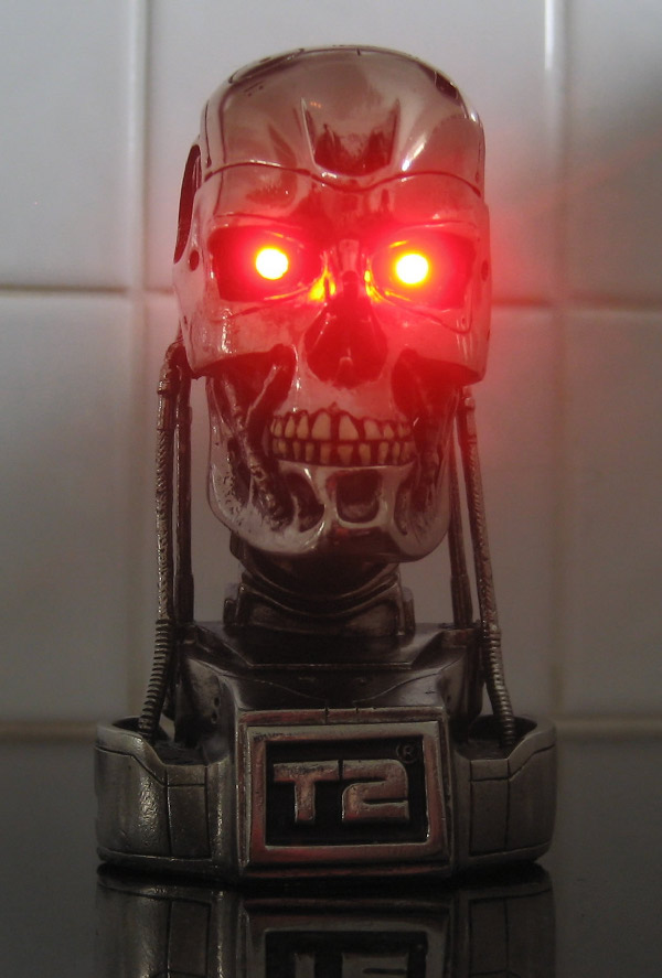 Terminator T-800 skull bust by Intelligent Entertainment