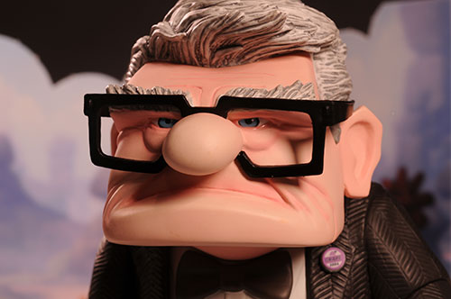 Up Carl Fredricksenn and Russell vinyl figures from Hot Toys