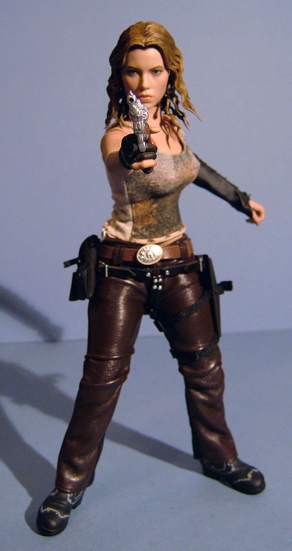 Abigail Whistler Blade sixth scale action figure by Hot Toys