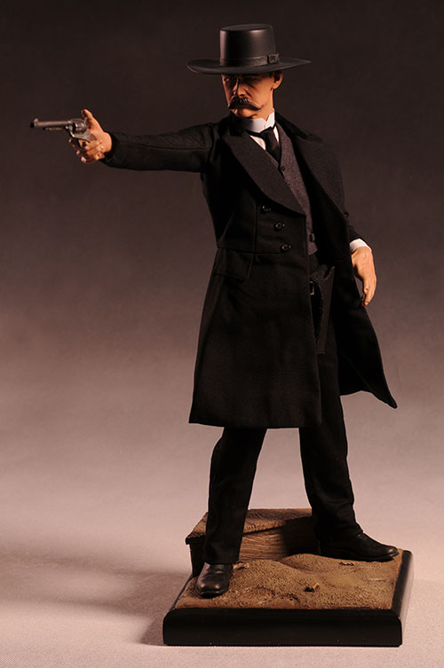 Wyatt Earp Premium Format statue by Sideshow Collectibles