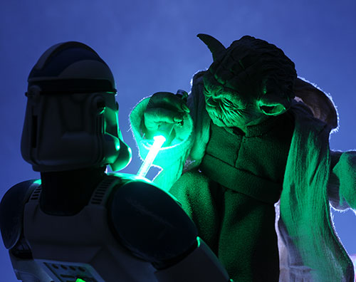 Yoda and Clone Trooper Premium Format statue by Sideshow Collectibles