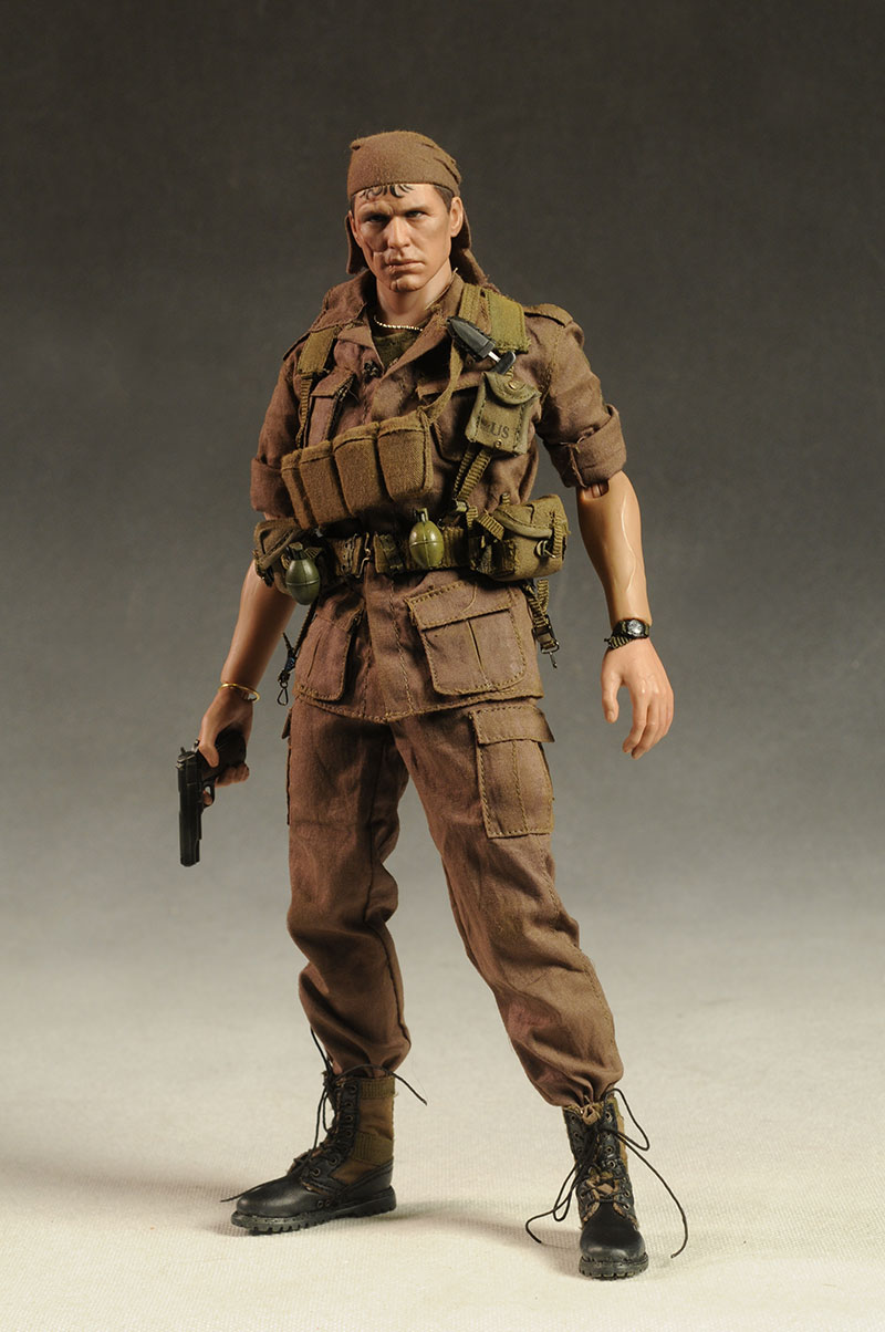 Platoon Barnes sixth scale action figure by Hot Toys