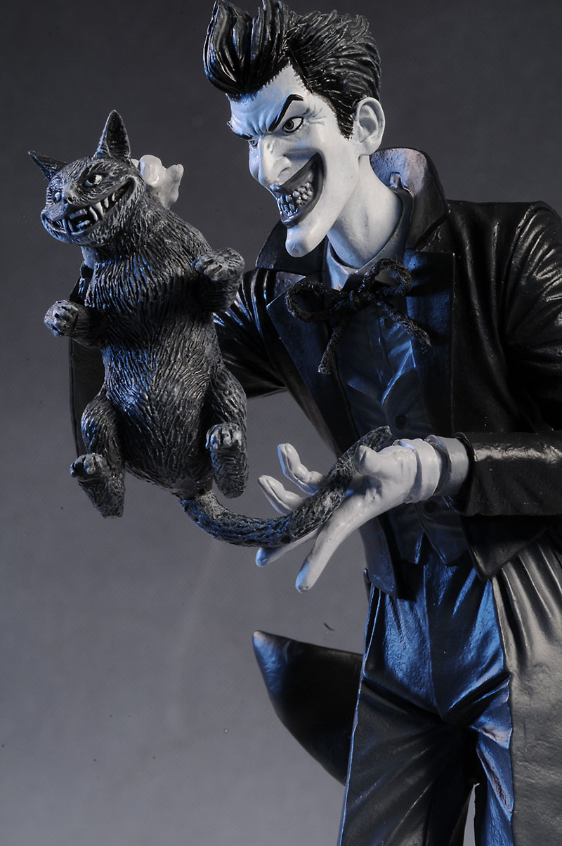 The Joker by Frank Miller Statue Black/White DC Collectibles Batman 