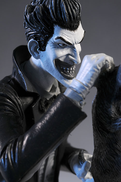 Batman B&W Bolland Joker statue by DC Direct