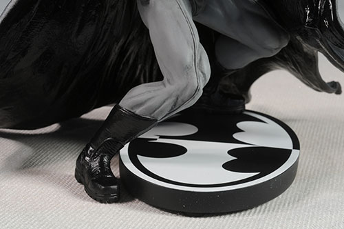 Batman Black and White Finch statue by DC Direct