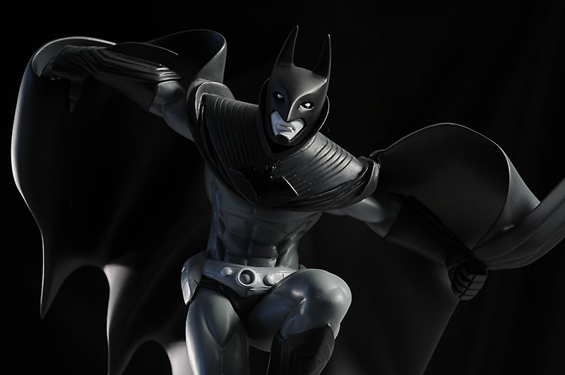 Batman Black & White Gotham Knight 2 statue by DC Direct