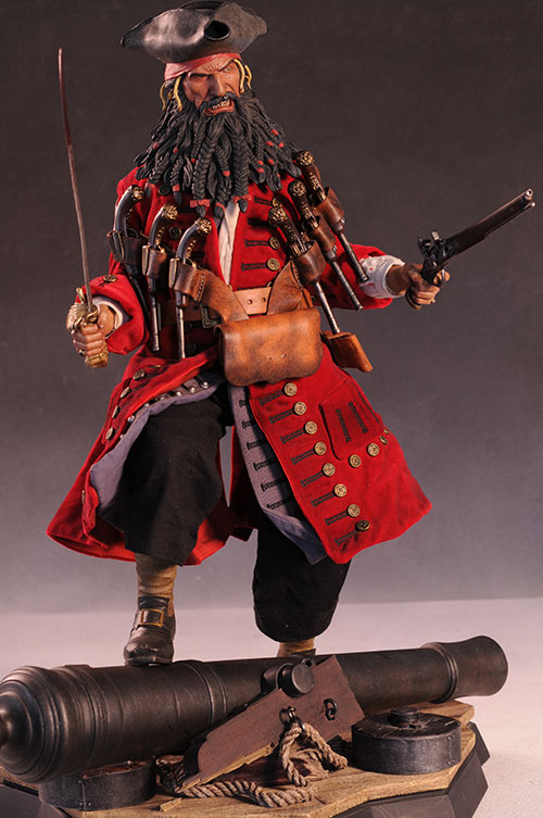 Blackbeard the Pirate Premium Format statue by Sideshow