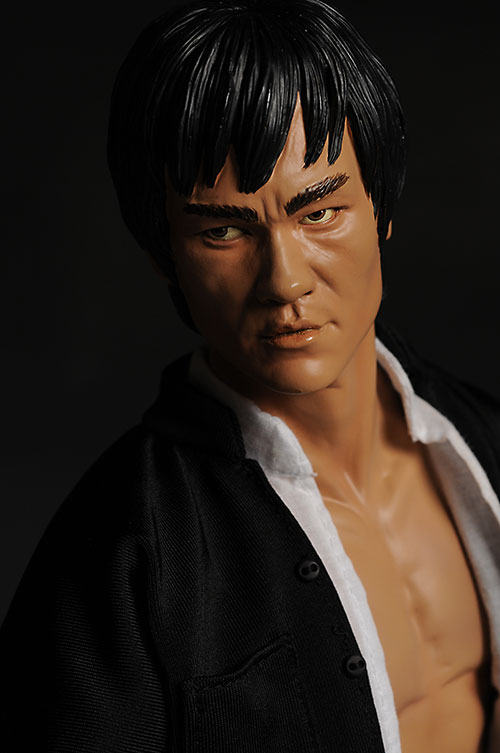 Bruce Lee Premium Format Statue by Sideshow