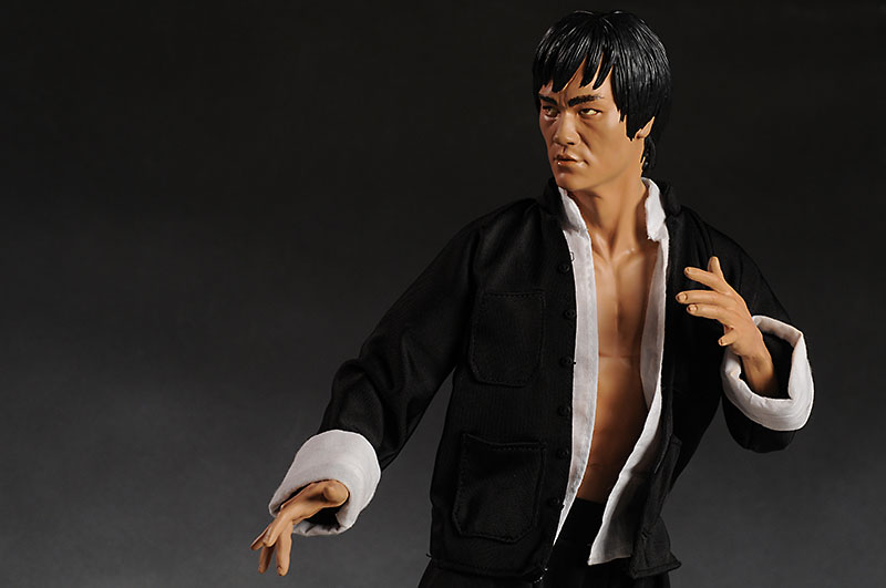 Bruce Lee Premium Format Statue by Sideshow