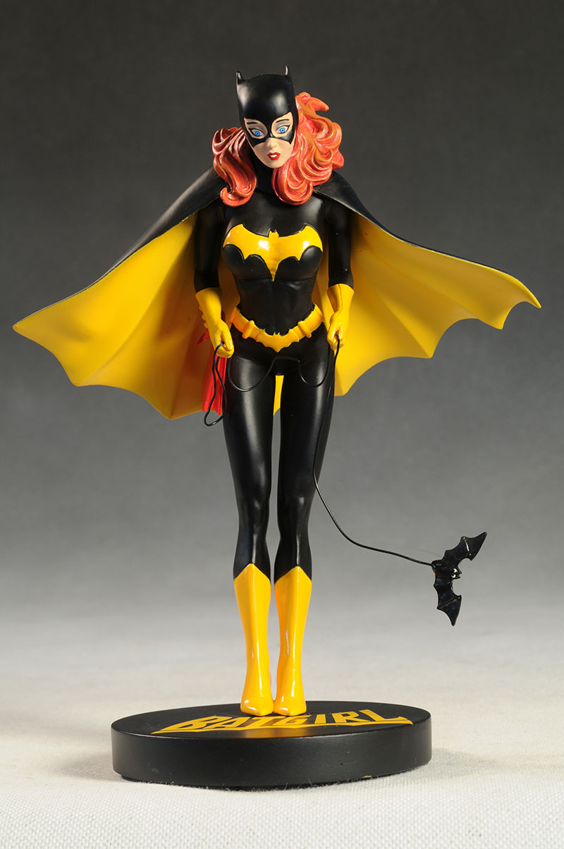 Cover Girls of the DC Universe: Batgirl Statue (Version 2)