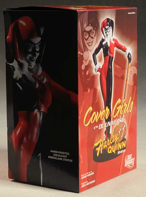 Cover Girls DCU Harley Quinn statue by DC Direct