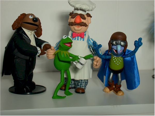 Muppets Swedish Chef action figure, Kitchen play set by Palisades
