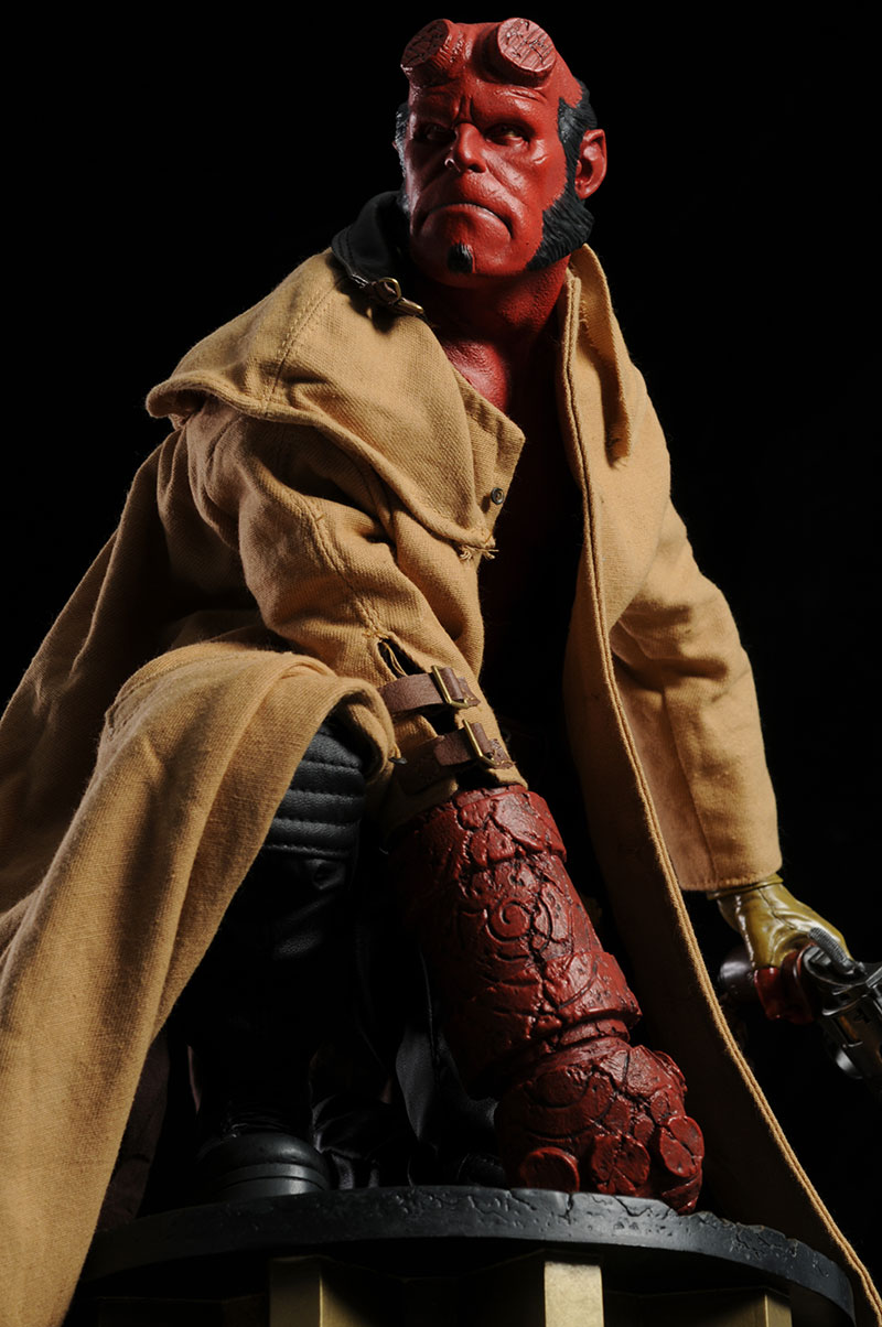 Hellboy II Premium Format Statue by Sideshow