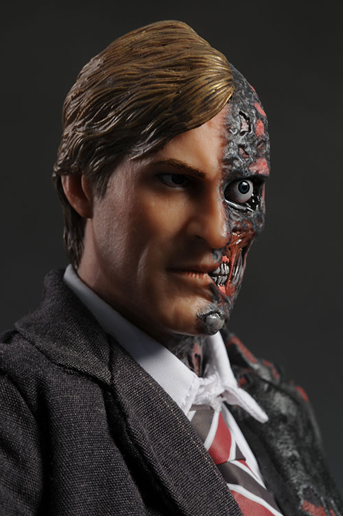 Review of Harvey Dent, Two-Face sixth scale action figure Batman The Dark K...