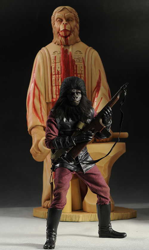 Sideshow Lawgiver statue