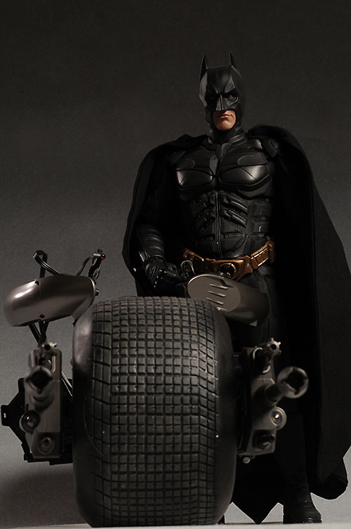 Dark Knight Batman Batpod 1/6th scale vehicle by Hot Toys
