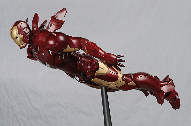 Iron Man MK III Sixth scale action figure by Hot Toys
