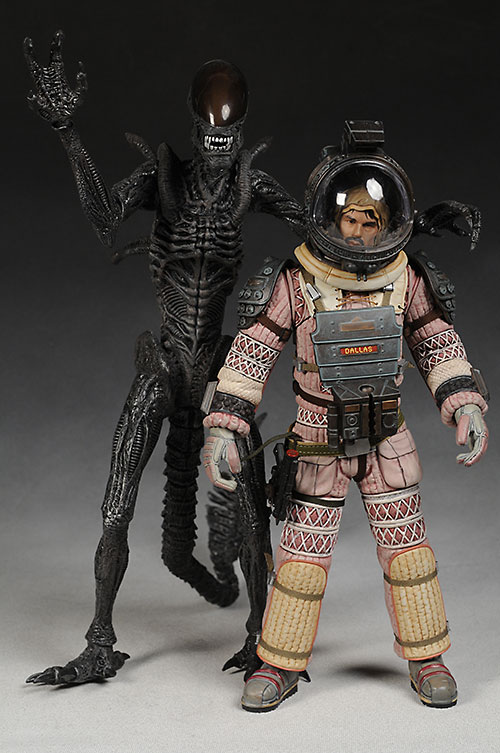 Aliens Kane, Dallas 1/6th action figures by Hot Toys
