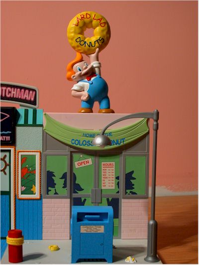 World of Springfield Simpsons Main Street play set by Playmates Toys