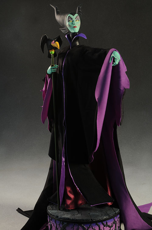 Disney Maleficent Premium Format statue by Sideshow