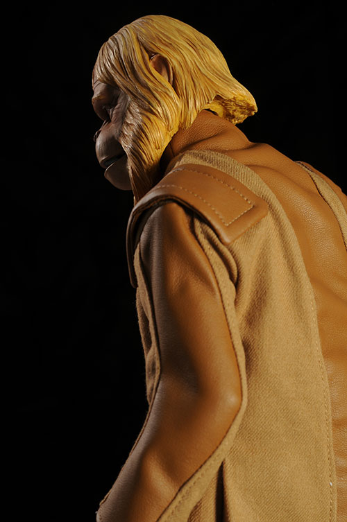 Dr. Zaius Planet of the Apes Premium Format statue by Sideshow Collectibles
