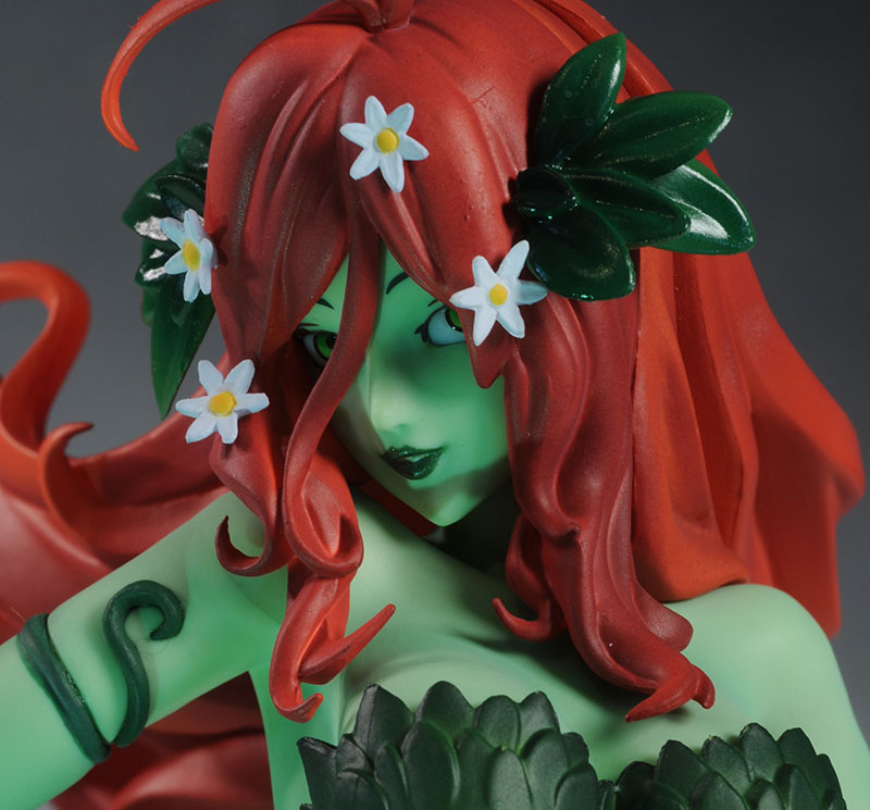 Poison Ivy Bishoujo statue by Kotobukiya