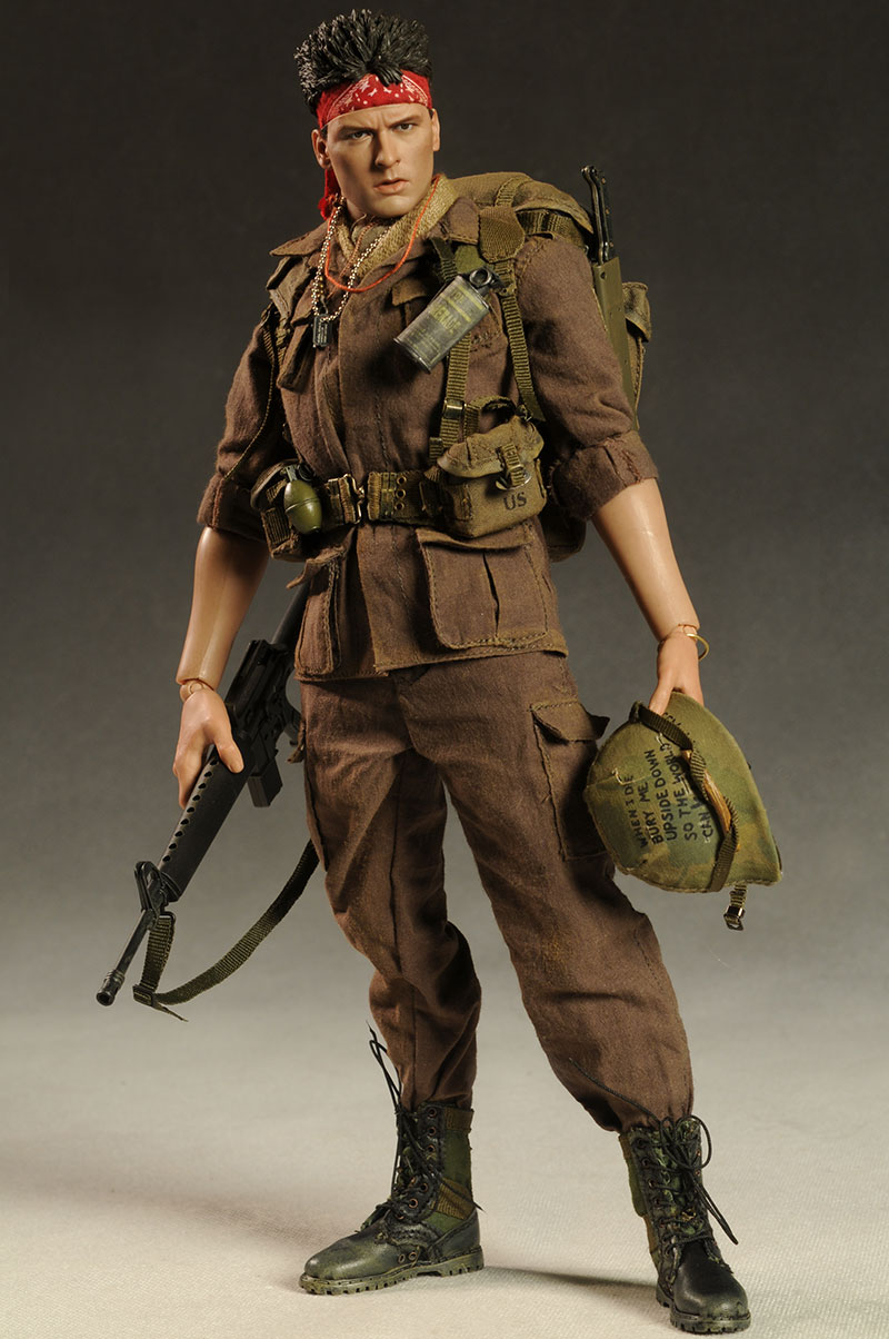 Platoon Chris Taylor sixth scale figure by Hot Toys