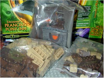 Encounter at Prancing Pony Lord of the Rings Intelliblox play set by Playmates