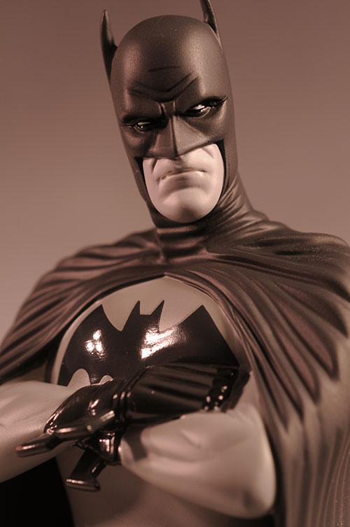 Batman Black and White Frank Quitely statue by DC Direct